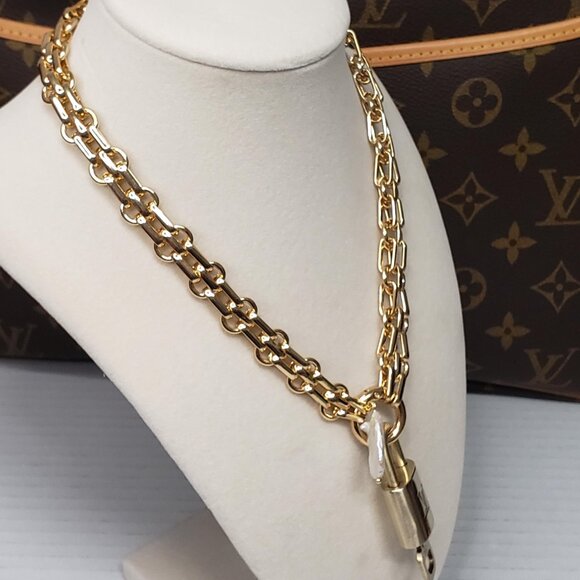 Authentic Louis Vuitton Lock & Key w/ Unbranded Stainless Steel Chain Necklace - Picture 9 of 14